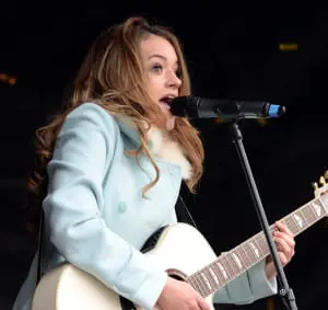 Picture Alan Watson. shopping centre concert - Emily Middlemas