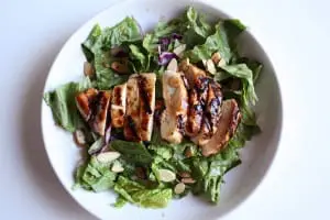 Grilled Raspberry-Chipotle Chicken Salad. Picture: flickr.com