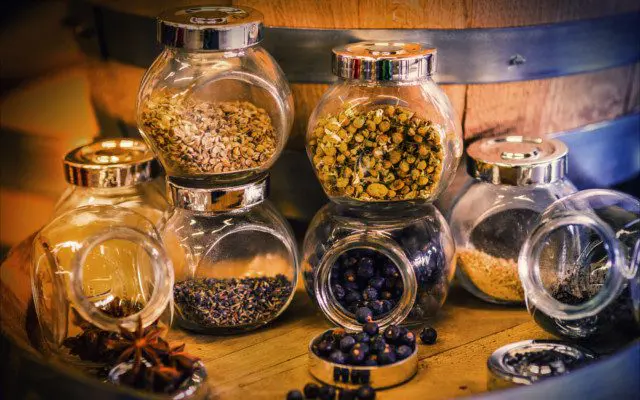 making your own gin at home