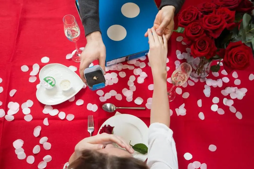 A 22-carat gold pizza slice engagement ring has been created by Domino’s for anyone planning to propose over pizza this Valentine’s Day. One in ten Scots will propose over food this Valentine’s Day and four in five Scottish couples say they’ll be staying in for the evening. Domino’s says this Valentine’s Day could be its biggest day of 2017 with 475,000 pizzas expected to be freshly-made throughout the UK and 1,400 pizzas ordered a minute over dinner time.  FREE FOR EDITORIAL USE. Photo credit should read: David Parry / Domino’s.  For further information contact Kieran Watkins at Shine on 07775 927 141