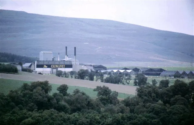 11SS_macallan-distillery-speyside_177151544