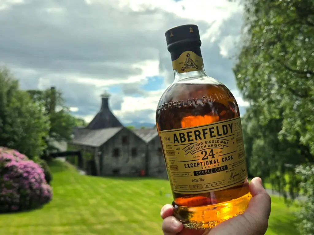 Dewar's Aberfeldy white port