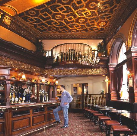 Edinburgh pubs and bars