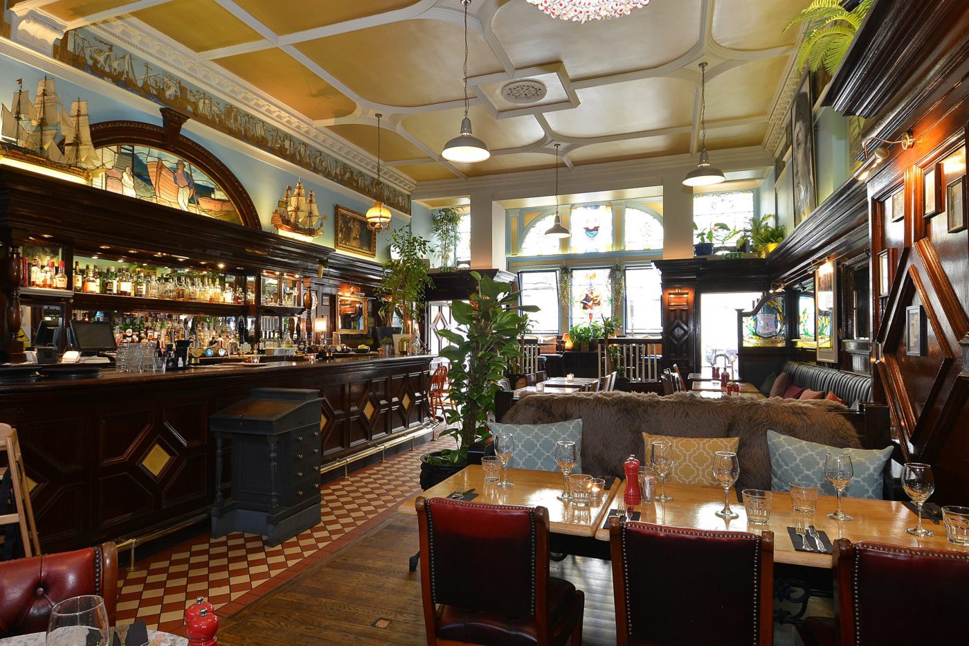 best Traditional pubs Edinburgh