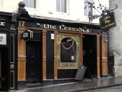 7 pubs in Edinburgh where you can find cheap drinks 