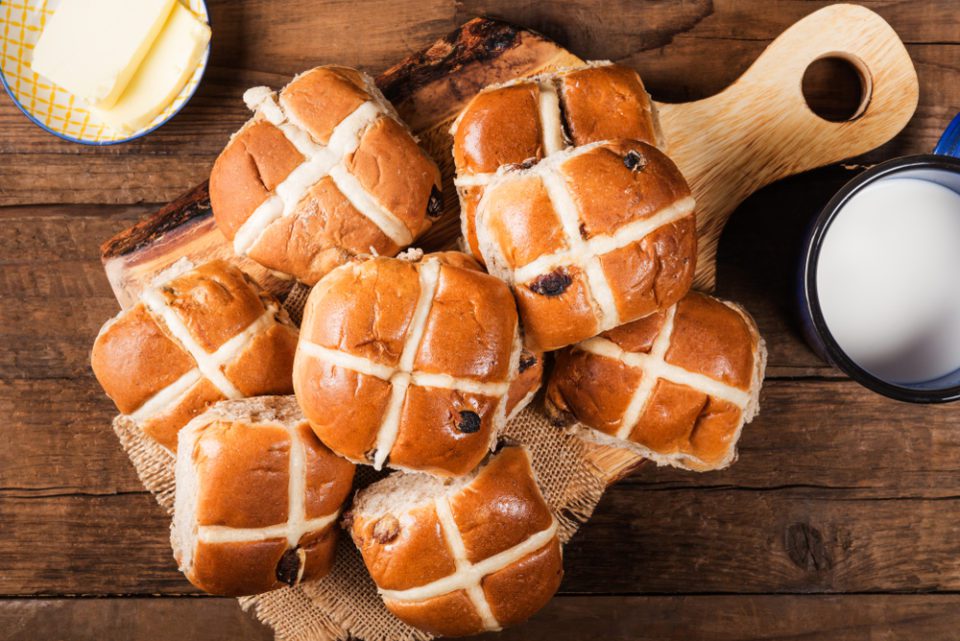 Hot cross buns recipes: how to make classic, vegan and gluten free hot ...