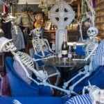 Edinburgh restaurant fills tables with skeletons to show how 'dead' business is