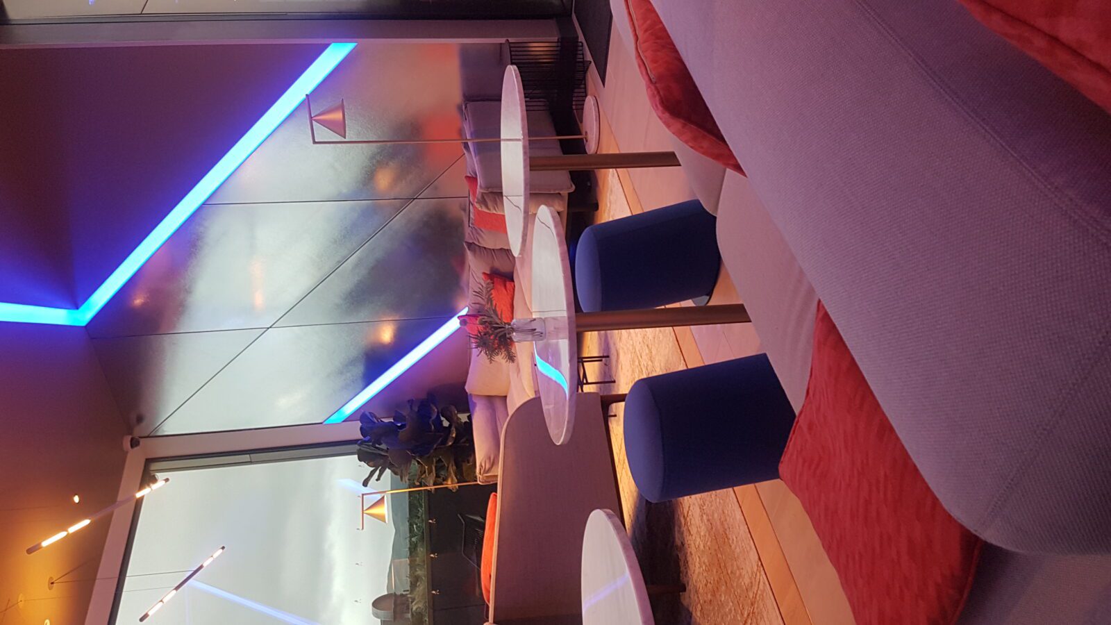 Johnnie Walker 1820 Rooftop Bar Review, Edinburgh does the food