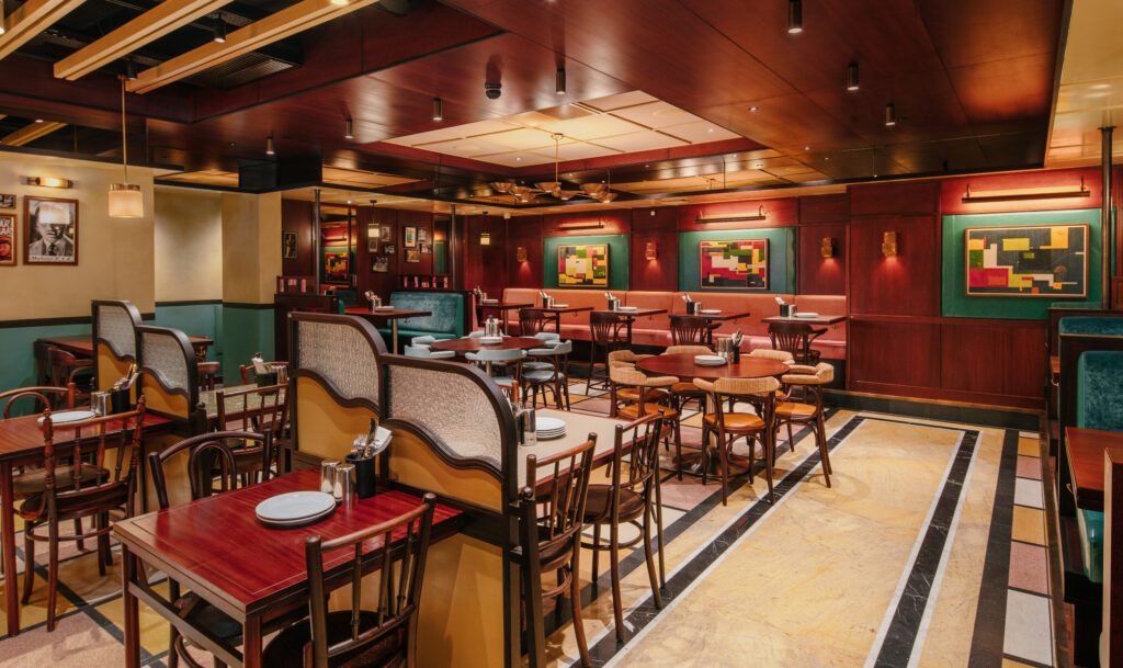 Dentro de Dishoom Glasgow y menú
